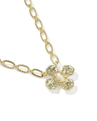 Leanne Short Pendant Necklace in Gold & Natural Mother of Pearl