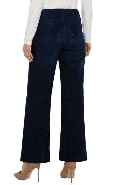 Patch Pocket Wide Leg Jeans